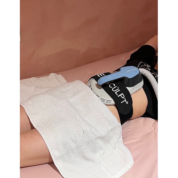 Emsculpt Muscle Tonning & Fat Burning Trial + CONS Emsculpt Muscle Tonning & Fat Burning Trial + CONS